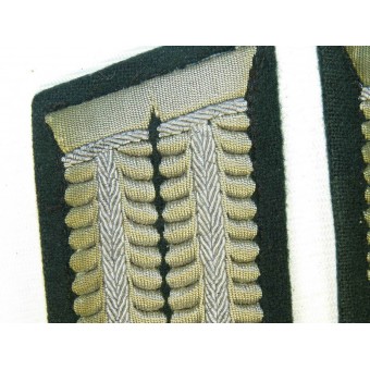 Pestañas de collar HQ o OKH de Fuhrer para los oficiales de rango más Major. Espenlaub militaria